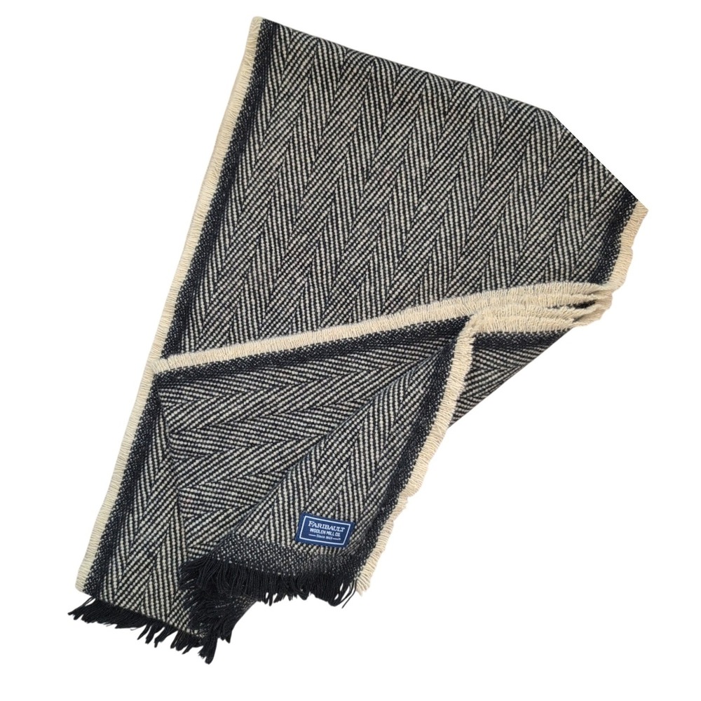 Faribault Woolen Mill Scarf Black Herringbone 100% Virgin Wool‎ Made in USA